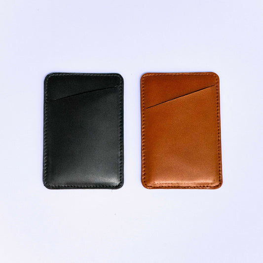 MagSafe compatible leather smartphone card holder — MODULE Simple by atelier &LAB in black and cognac upcycled full-grain calf leather, Paris design studio.