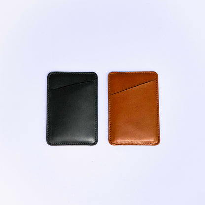 MagSafe compatible leather smartphone card holder — MODULE Simple by atelier &LAB in black and cognac upcycled full-grain calf leather, Paris design studio.