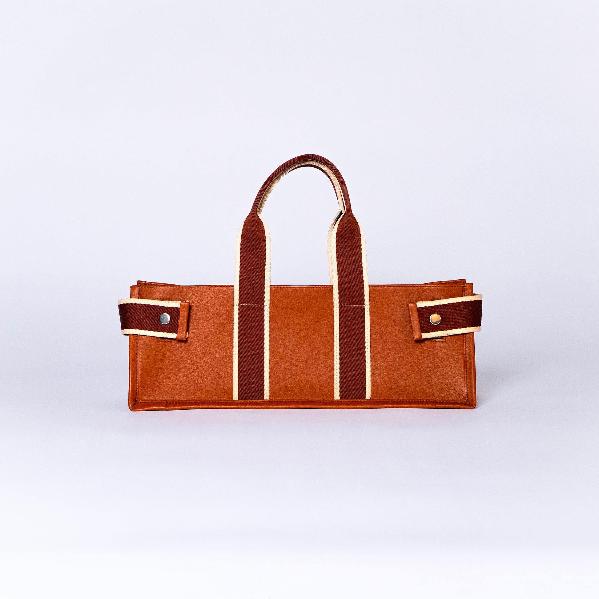 NUMÉRO 01 by atelier &LAB — front view highlighting refined material depth and quiet luxury presence in premium upcycled full-grain calf leather, Paris.