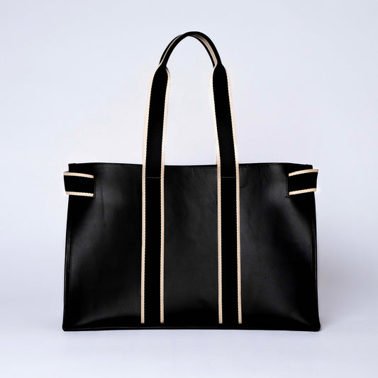 Structured leather tote bag — NUMÉRO 01 L by atelier &LAB, rear view showing clean structured silhouette
