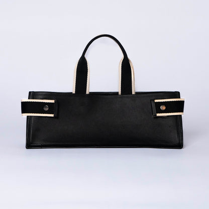 Minimal structured leather tote bag — NUMÉRO 02 PLAT by atelier &LAB, black upcycled full-grain calf leather, front view showing a clean flat structured silhouette.